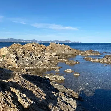 Beau 2 Pieces, Magnifique Vue Et Piscine * Les Issambres