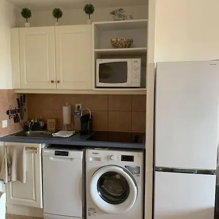 Beau 2 Pieces, Magnifique Vue Et Piscine Daire